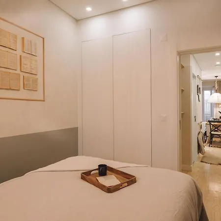 Martos - 1 Bedroom And Terrace In Santos Lisboa