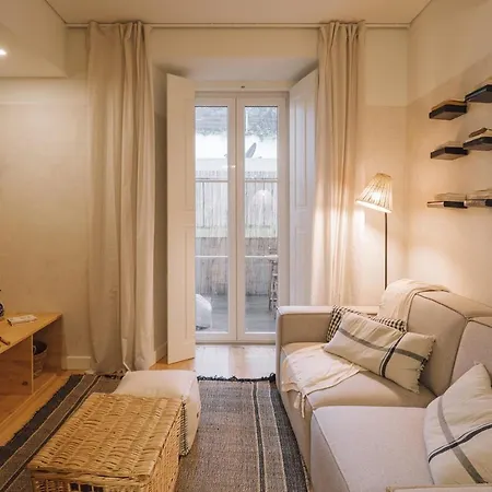 Martos - 1 Bedroom And Terrace In Santos Apartman Lisboa