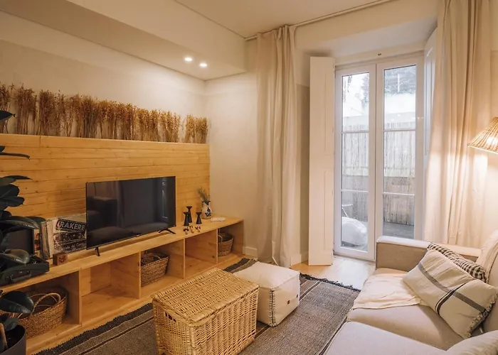 Martos - 1 Bedroom And Terrace In Santos Lisbon