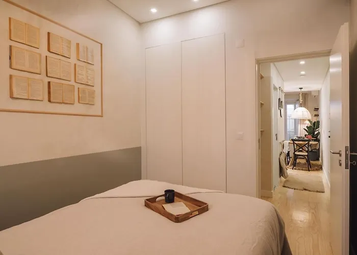 Martos - 1 Bedroom And Terrace In Santos Lisbon